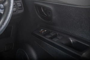 Хетчбэк Toyota Vitz 2013 года, 1099000 рублей, Томск