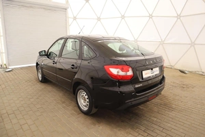 Лифтбек ВАЗ (LADA) Granta 2024 года, 925000 рублей, Обнинск
