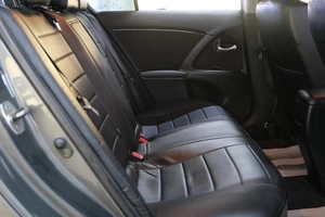Седан Toyota Avensis 2009 года, 949000 рублей, Омск