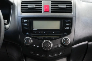 Седан Honda Accord 2006 года, 1059000 рублей, Омск