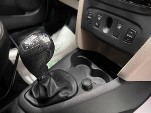 Седан Renault Logan 2015 года, 799000 рублей, Красноярск