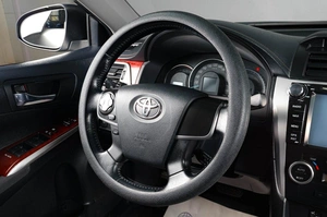 Седан Toyota Camry 2012 года, 1749000 рублей, Тюмень