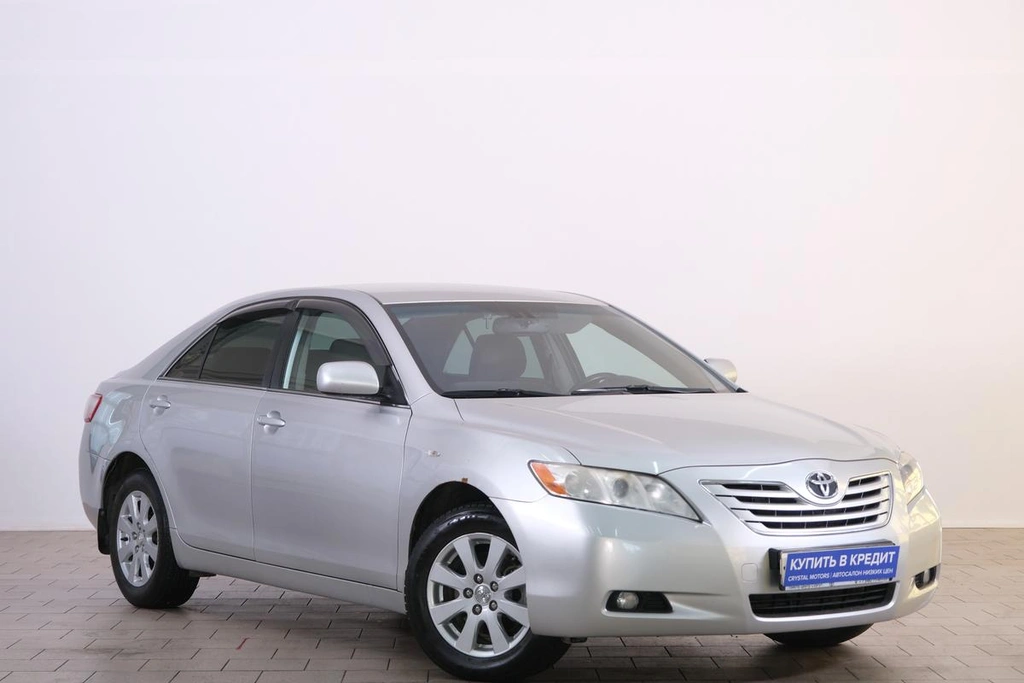 Седан Toyota Camry 2007 года, 949000 рублей, Омск