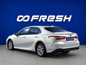 Седан Toyota Camry 2019 года, 2099077 рублей, Москва
