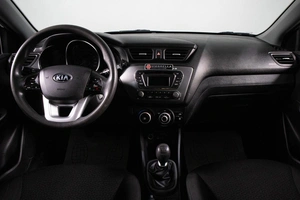 Хетчбэк Kia Rio 2013 года, 819000 рублей, Сургут