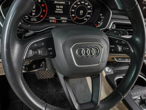 Седан Audi A4 2019 года, 2999000 рублей, Воронеж