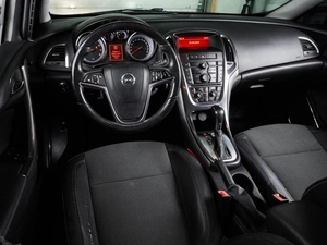Хетчбэк Opel Astra 2011 года, 1030000 рублей, Воронеж