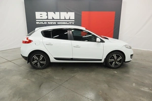 Хэтчбек Renault Megane 2012 года, 800000 рублей, Орёл