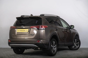 Внедорожник Toyota RAV4 2015 года, 2299000 рублей, Томск