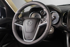 Минивэн Opel Zafira 2013 года, 1059000 рублей, Тюмень