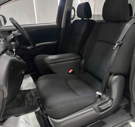 Минивэн Toyota Isis 2014 года, 1297000 рублей, Красноярск