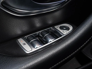 Седан Mercedes-benz E-класс 2018 года, 3200000 рублей, Краснодар