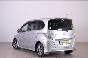 Минивэн Honda Freed 2012 года, 1169000 рублей, Омск