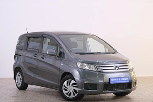 Минивэн Honda Freed 2010 года, 1019000 рублей, Омск