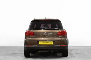 Внедорожник Volkswagen Tiguan 2014 года, 1259000 рублей, Барнаул