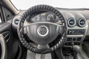 Седан Renault Logan 2011 года, 589000 рублей, Барнаул