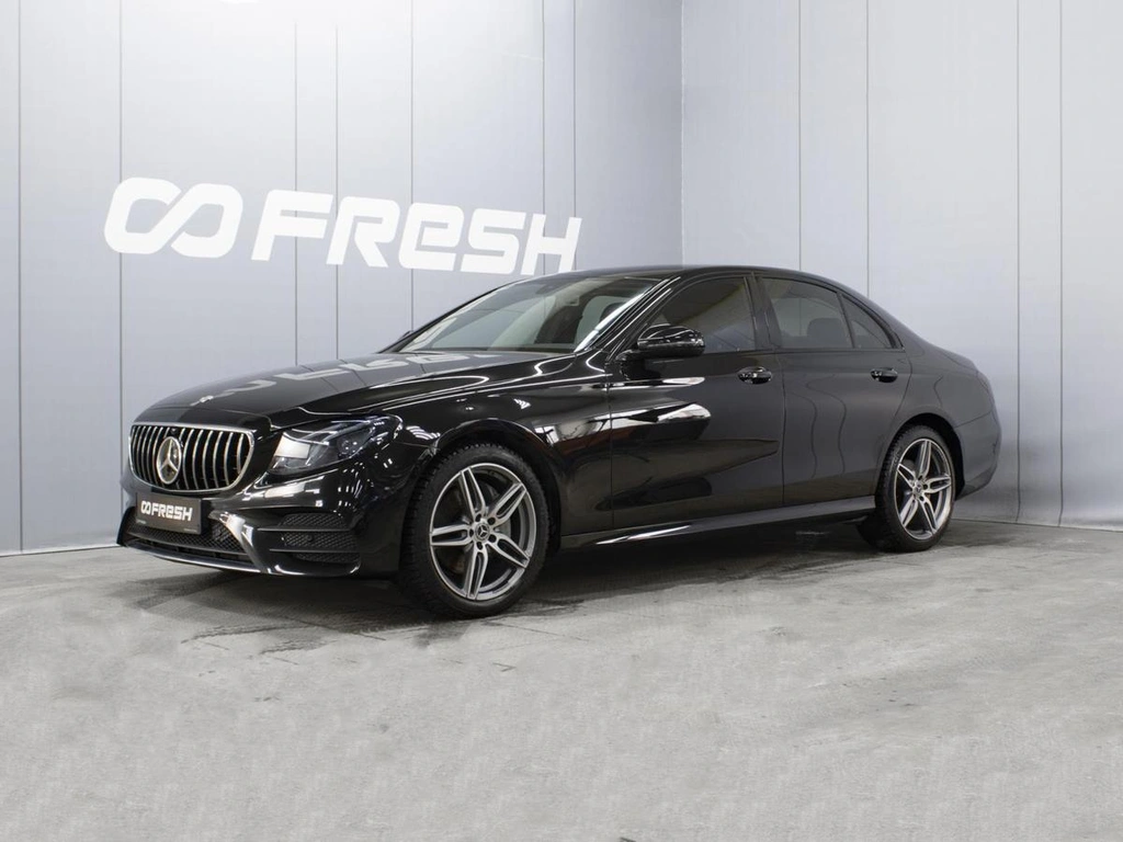 Седан Mercedes-benz E-класс 2018 года, 3700000 рублей, Омск