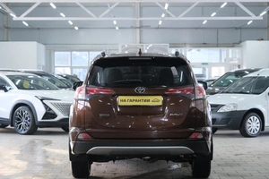 Внедорожник Toyota RAV4 2018 года, 2599000 рублей, Омск