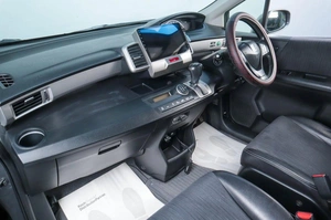 Минивэн Honda Freed 2012 года, 1439000 рублей, Челябинск