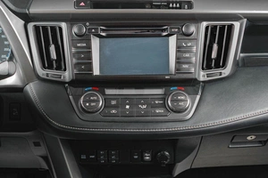 Внедорожник Toyota RAV4 2016 года, 2299000 рублей, Тюмень