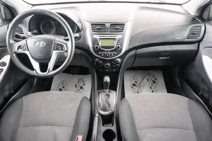Хетчбэк Hyundai Solaris 2012 года, 799000 рублей, Красноярск