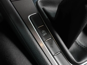 Хетчбэк Volkswagen Golf 2013 года, 1484000 рублей, Воронеж