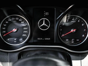 Седан Mercedes-benz C-класс 2019 года, 2674000 рублей, Кирилловка