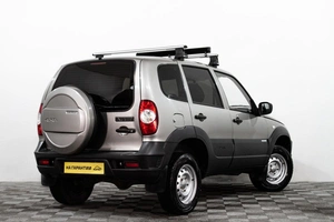 Внедорожник Chevrolet Niva 2011 года, 559000 рублей, Сургут
