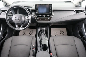 Седан Toyota Corolla 2019 года, 1899000 рублей, Красноярск