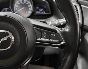 Седан Mazda Axela 2017 года, 1477000 рублей, Красноярск
