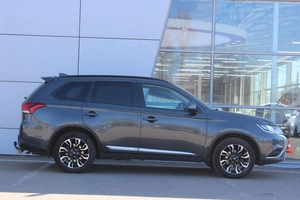 Внедорожник Mitsubishi Outlander 2022 года, 2960000 рублей, Ярославль