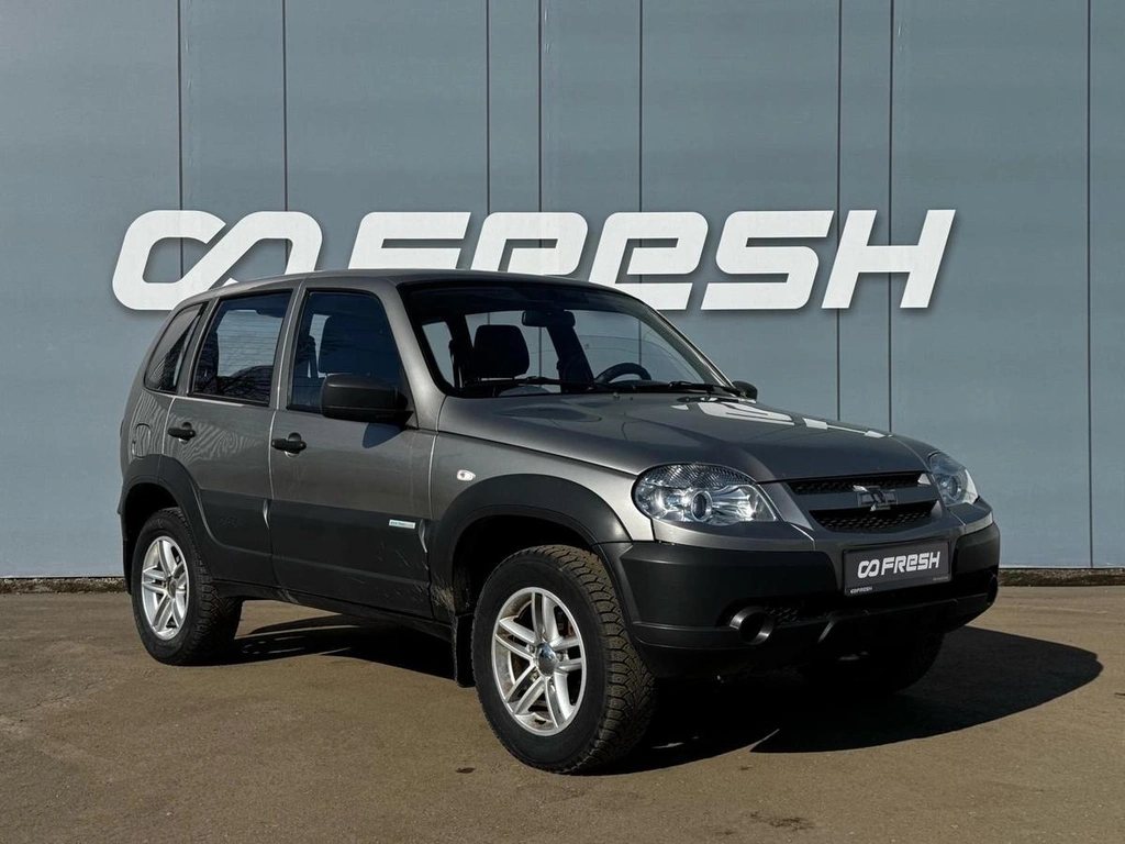 Внедорожник Chevrolet Niva 2015 года, 699000 рублей, Ижевск