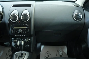 Внедорожник Nissan Qashqai 2007 года, 1049000 рублей, Омск