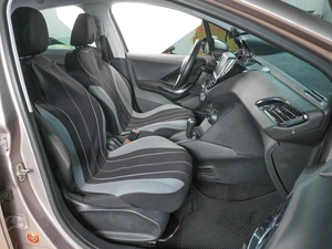 Хетчбэк Peugeot 208 2013 года, 749000 рублей, Воронеж