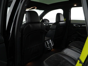 Внедорожник Porsche Cayenne GTS 2012 года, 3069999 рублей, Москва