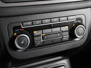 Внедорожник Volkswagen Tiguan 2010 года, 1189000 рублей, Воронеж