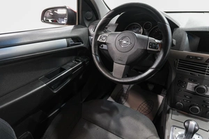 Хетчбэк Opel Astra 2006 года, 499000 рублей, Новокузнецк