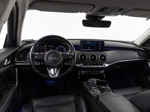 Лифтбек Kia Stinger 2021 года, 2998999 рублей, Москва