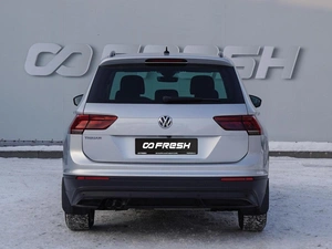 Внедорожник Volkswagen Tiguan 2019 года, 2350000 рублей, Волгоград