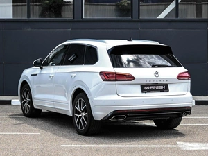 Внедорожник Volkswagen Touareg 2018 года, 3759000 рублей, Кирилловка