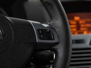 Седан Opel Astra 2013 года, 800050 рублей, Москва