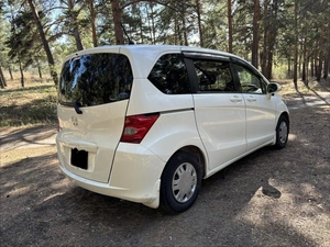 Минивэн Honda Freed 2009 года, 900000 рублей, Абакан