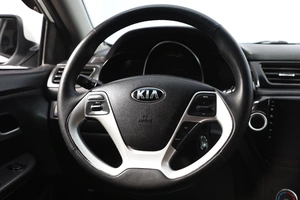 Седан Kia Rio 2016 года, 869000 рублей, Новосибирск