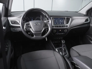 Седан Hyundai Solaris 2019 года, 1680000 рублей, Ростов-на-Дону