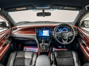 Внедорожник Toyota Harrier 2017 года, 2495000 рублей, Красноярск