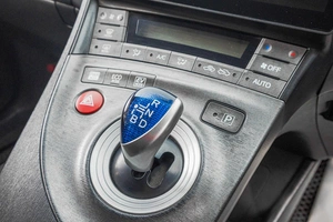 Лифтбек Toyota Prius 2013 года, 1149000 рублей, Барнаул