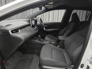 Хетчбэк Toyota Corolla 2018 года, 1399000 рублей, Красноярск