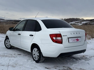 Седан ВАЗ (LADA) Granta 2020 года, 740000 рублей, Красноярск