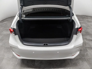 Седан Toyota Corolla 2019 года, 2000000 рублей, Красноярск