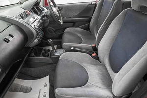 Хетчбэк Honda Fit 2001 года, 379000 рублей, Барнаул